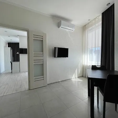 Aparthotel The 3*